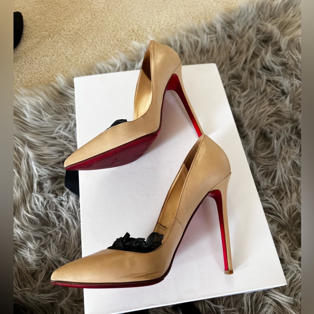 🌟 FREE 🌟 Shipping 🌟 Christian Louboutin Nude 💯 Wardrobe Must Have - Picture 13 of 13